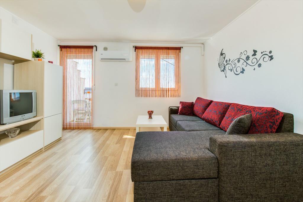 Apartmani Bregovec Maslenica * Maslenica